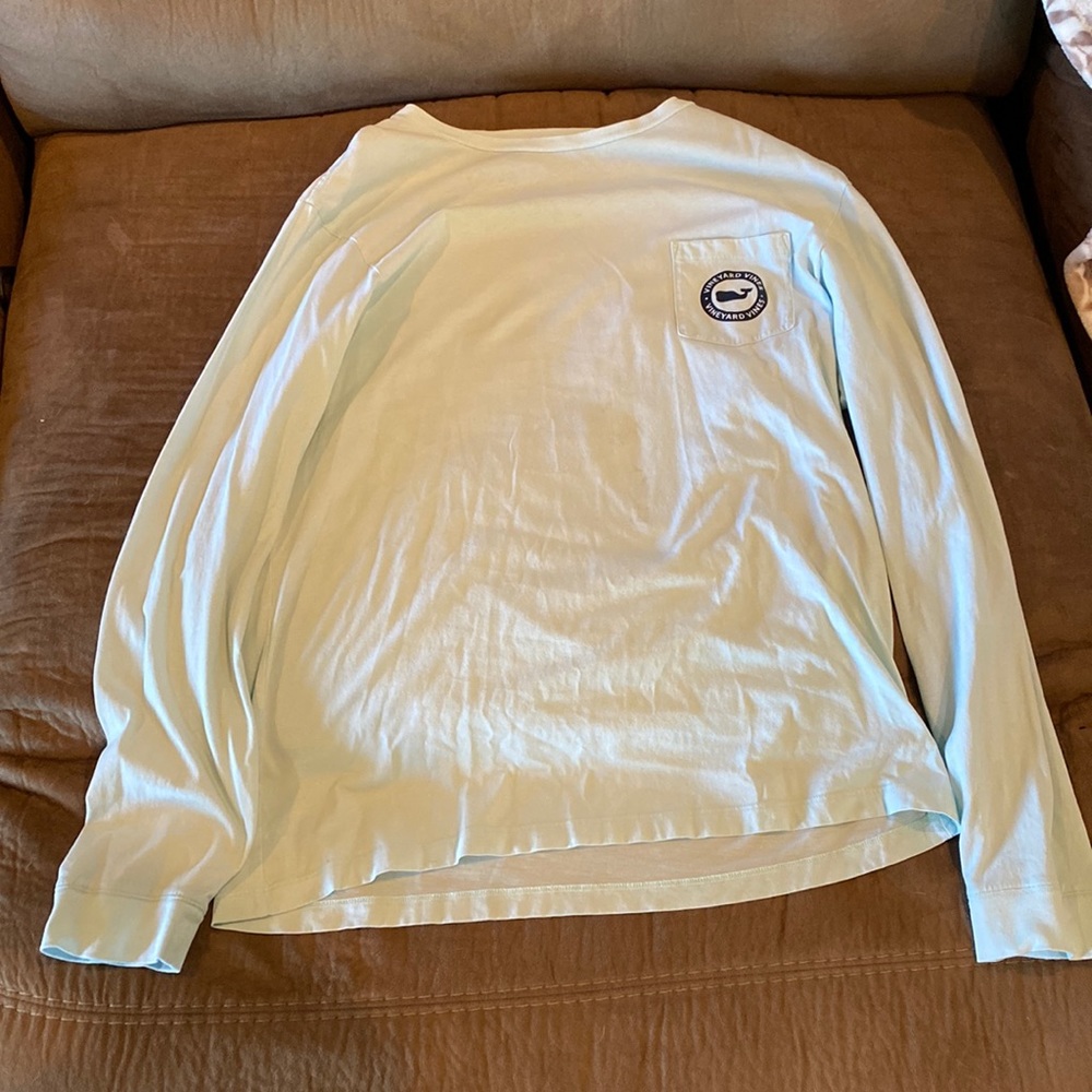 Used Vineyard Vines long sleeve shirt